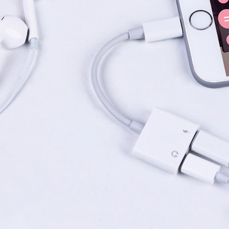 2-in-1 Aux Lightning+3.5mm adapter(Music and Charge)