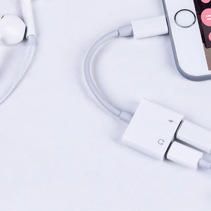 2-in-1 Aux  Lightning+3.5mm adapter(Music and Charge)